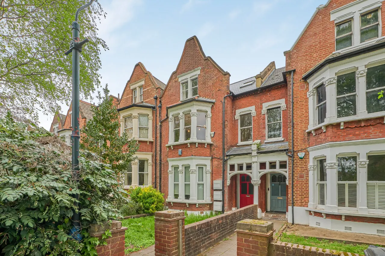 Raleigh Gardens, Brixton, London, SW2, photo 3
