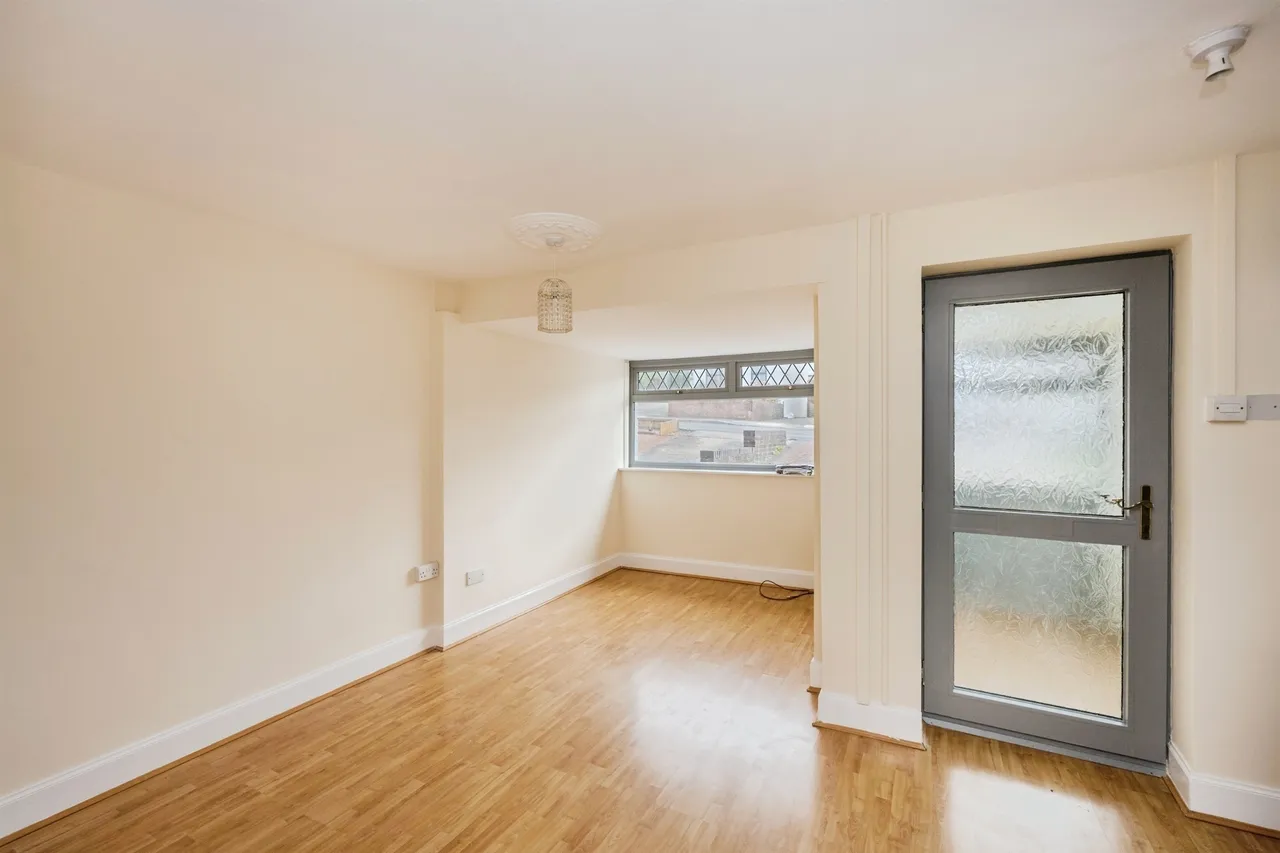 Greenwood Drive, Neath, SA11, photo 16