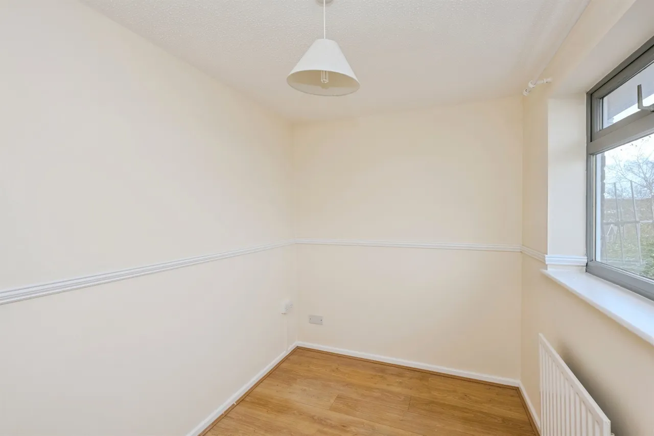 Greenwood Drive, Neath, SA11, photo 14
