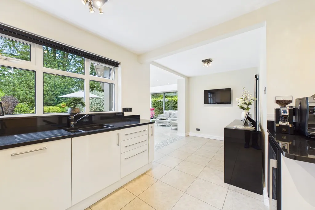 New Barns Road, Arnside, LA5, photo 12