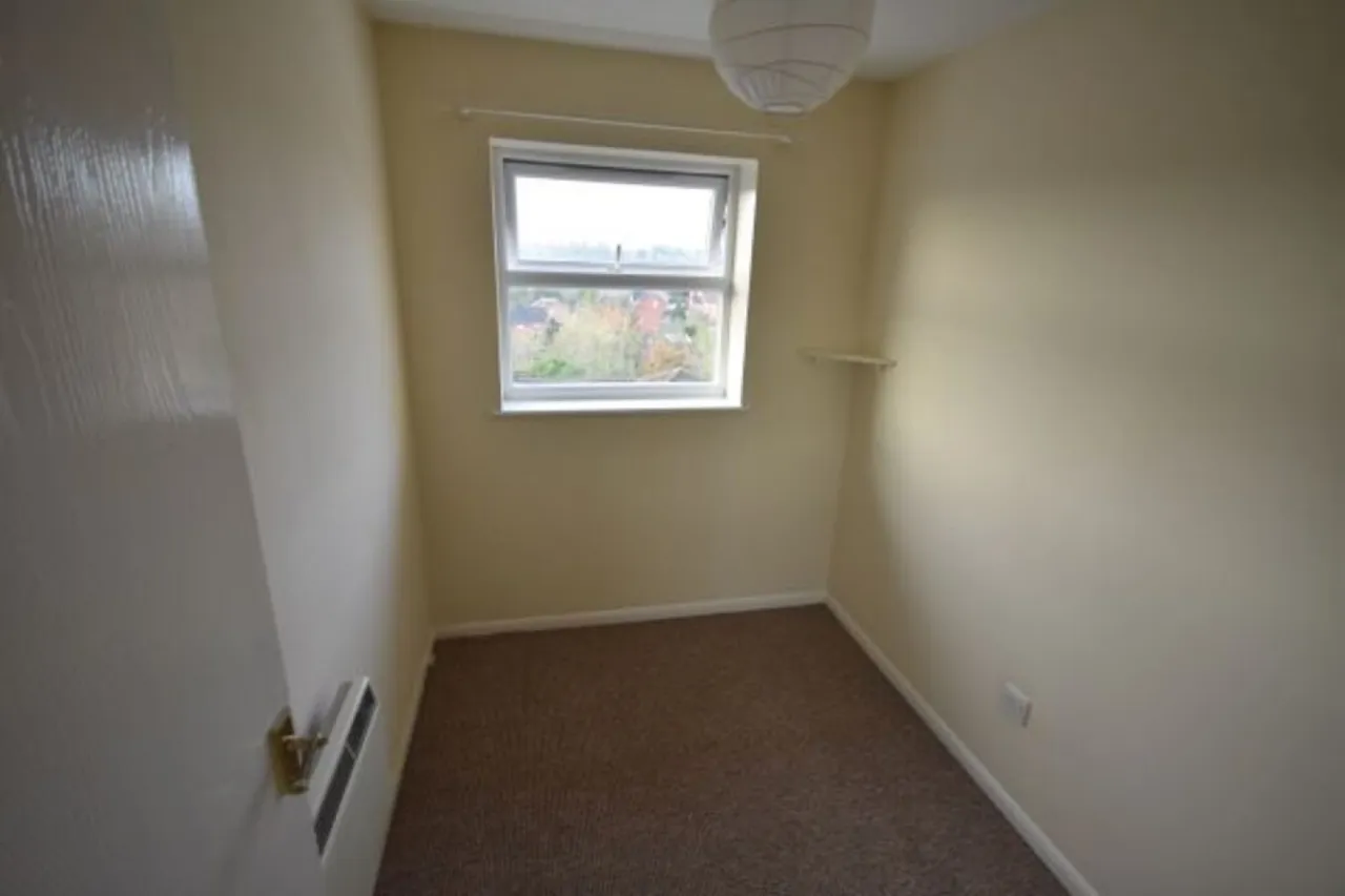 Garland Close, EX4, photo 5