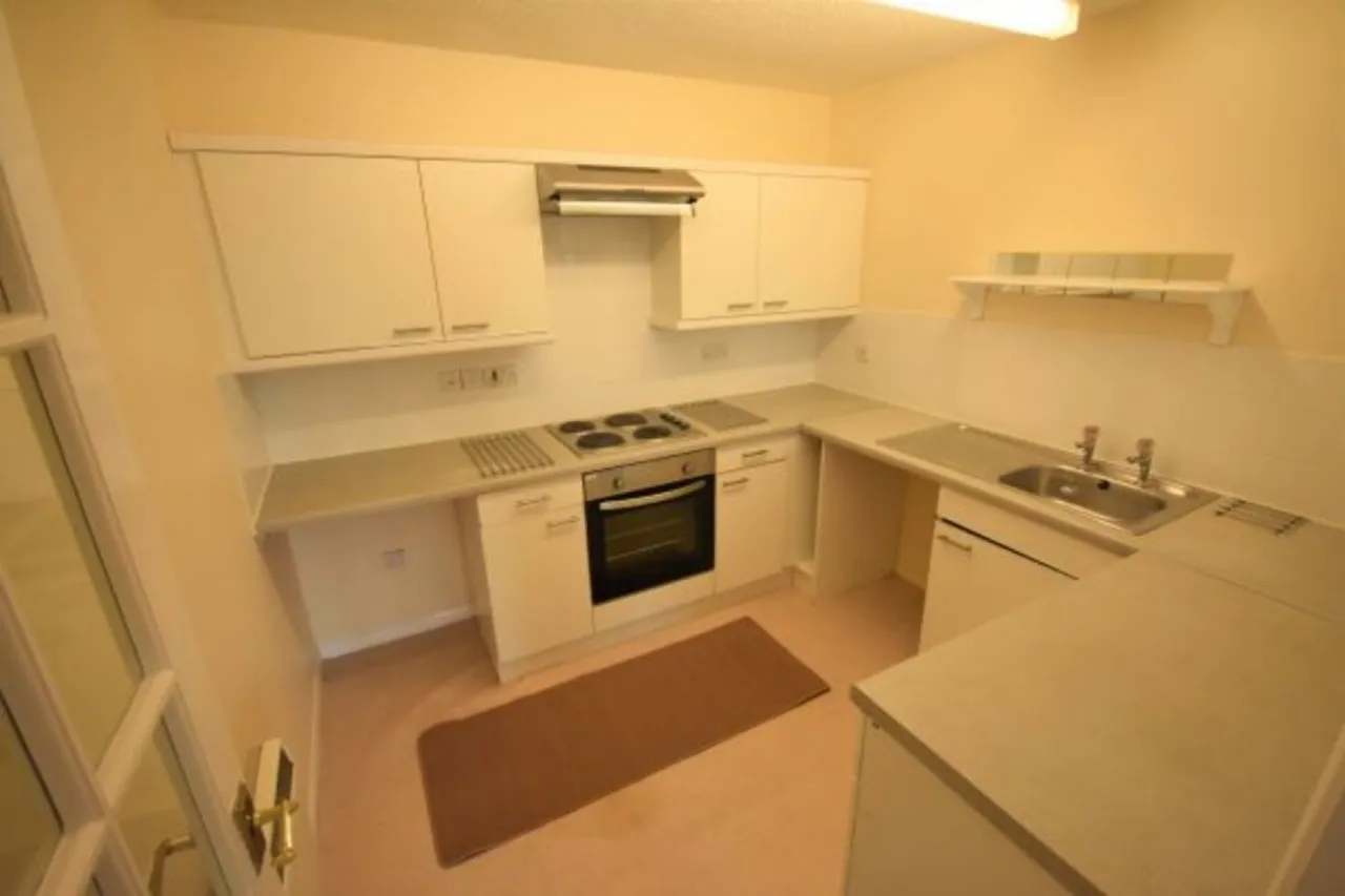 Garland Close, EX4, photo 2