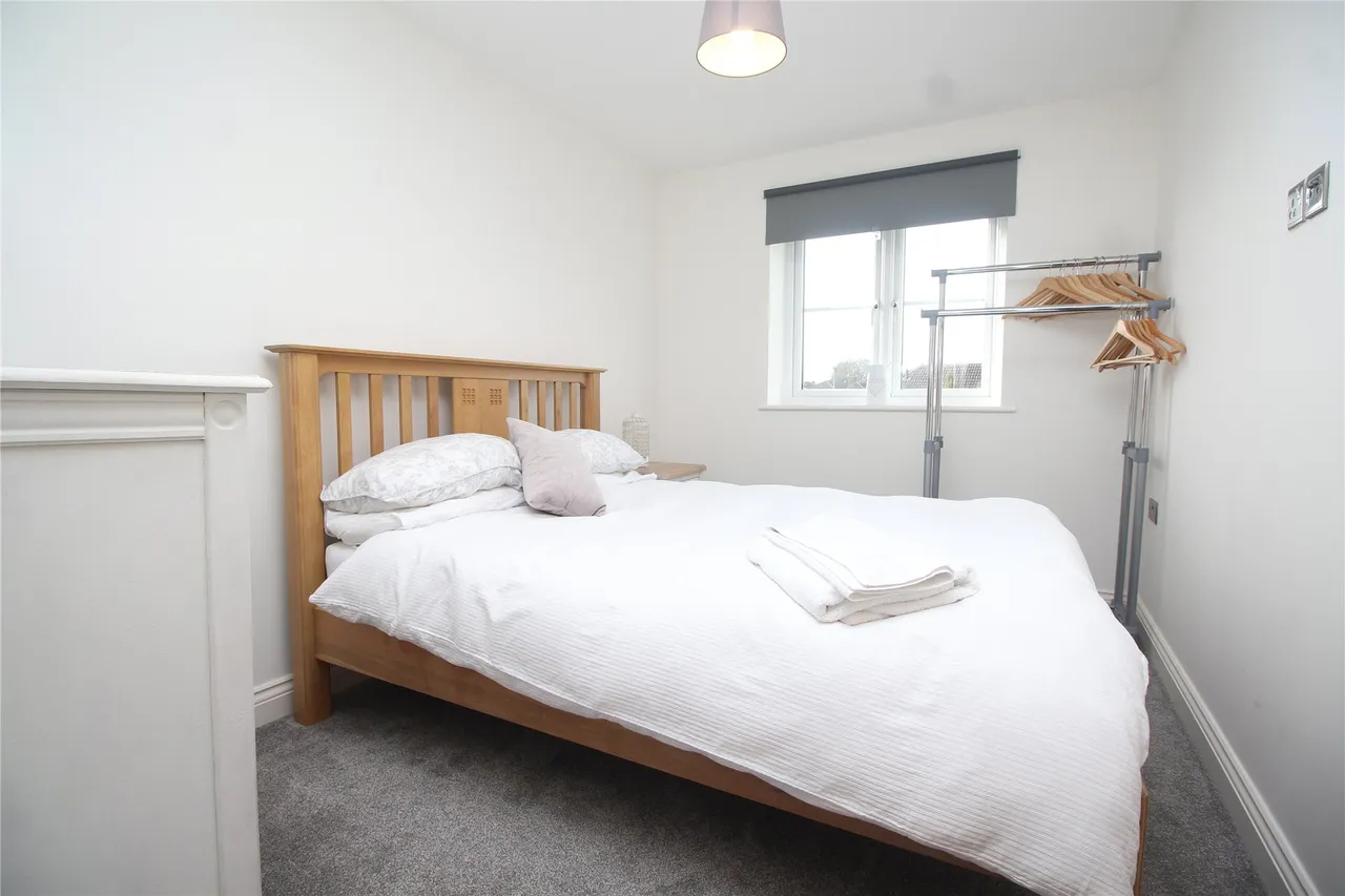 Westbury Lane, Newport Pagnell, MK16, photo 8
