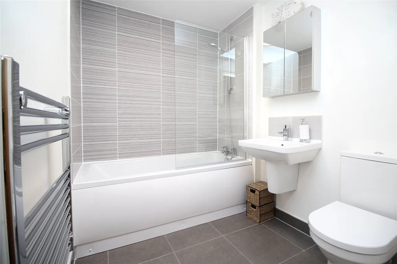 Westbury Lane, Newport Pagnell, MK16, photo 7