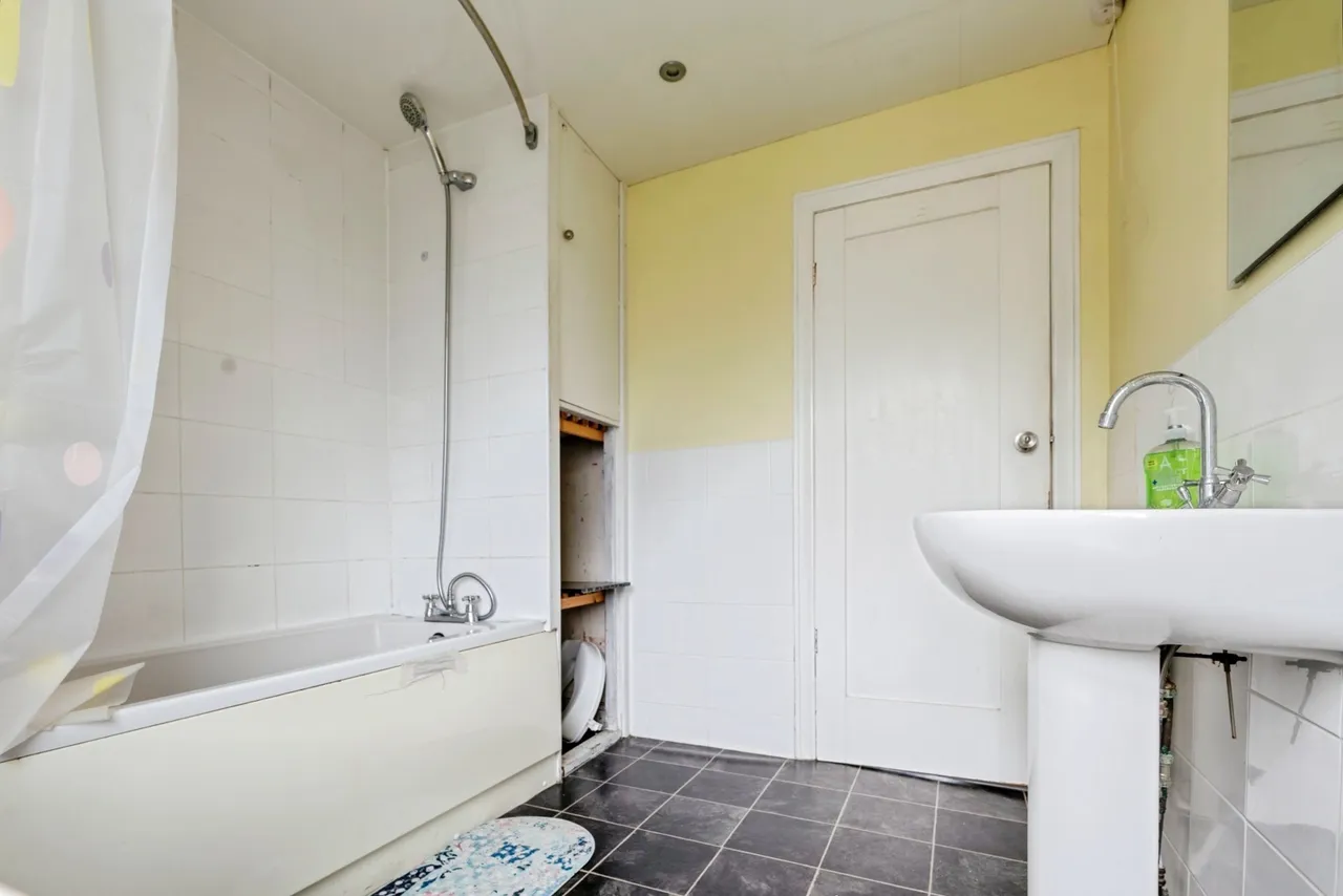 Shorrock Lane, Blackburn, BB2, photo 12