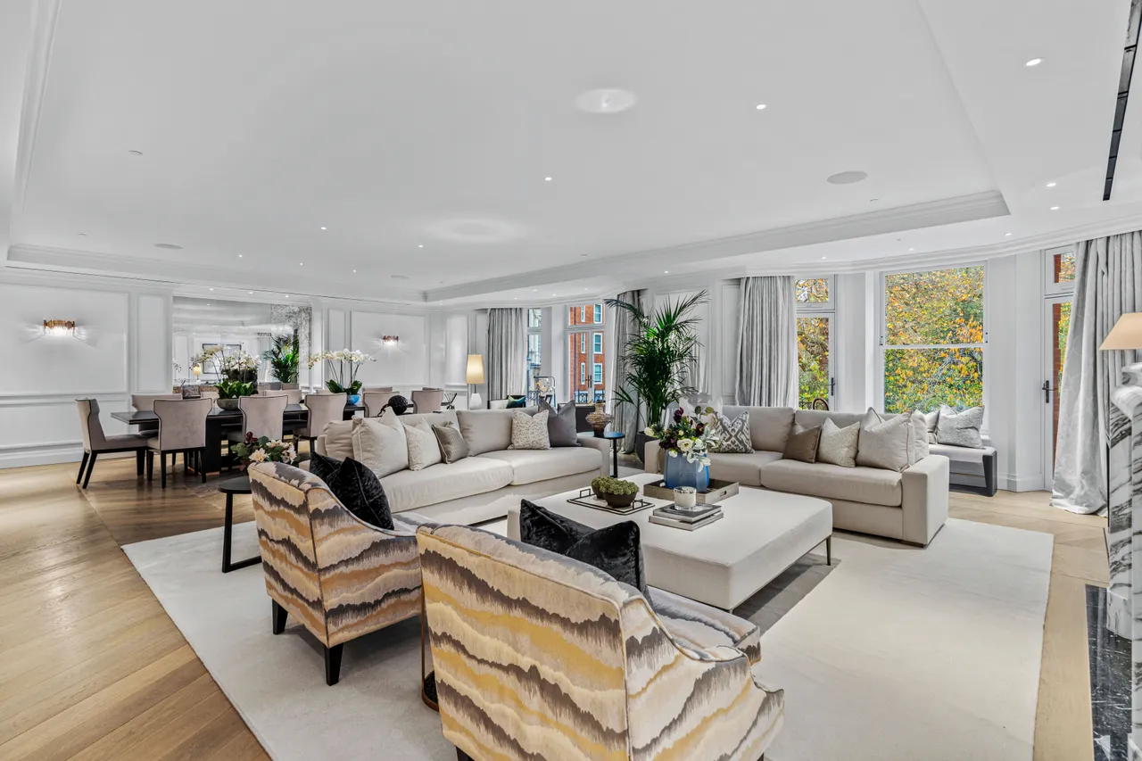 6 bed flat to rent — Hans Place, Knightsbridge, London