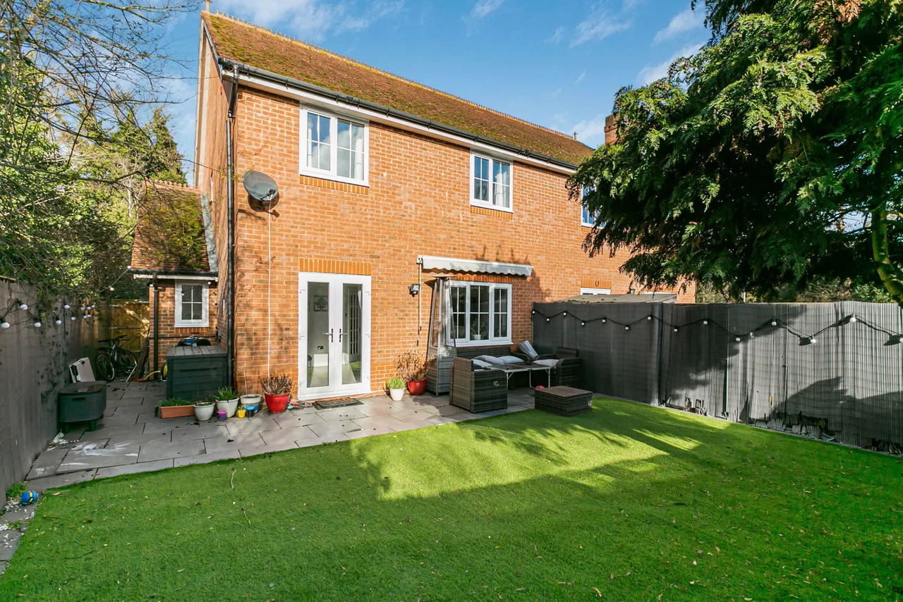 Upper Halliford Road, Shepperton, TW17, photo 12