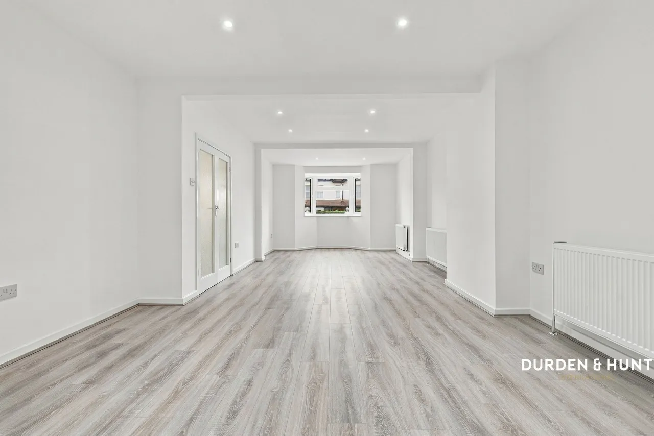 Fairview Road, Chigwell, IG7, photo 2