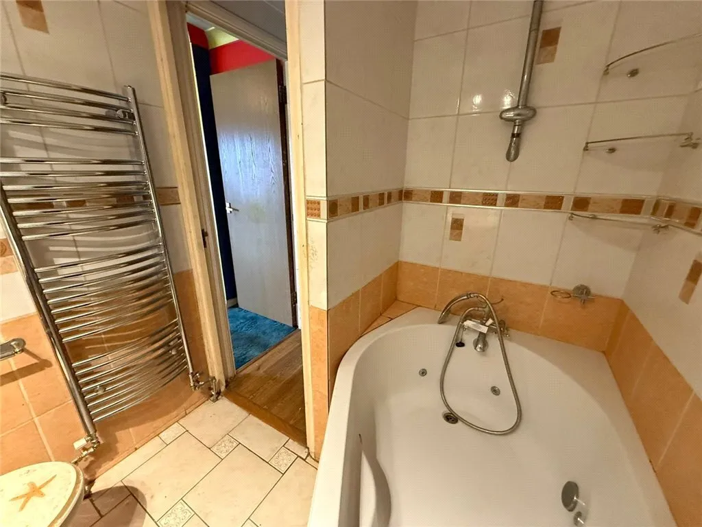 Ashbourne Road, Mitcham, CR4, photo 8