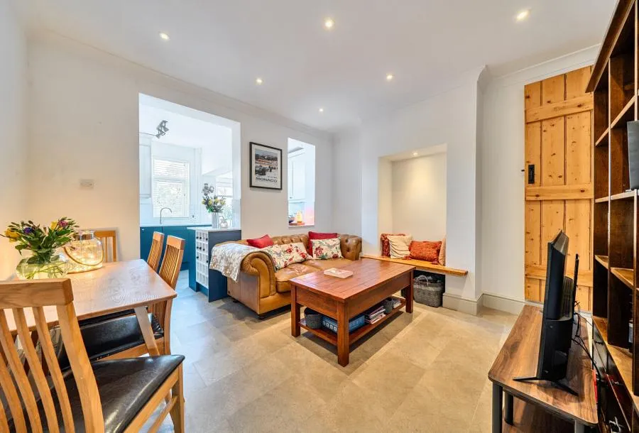 Hucclecote Road, Gloucester, GL3, photo 4