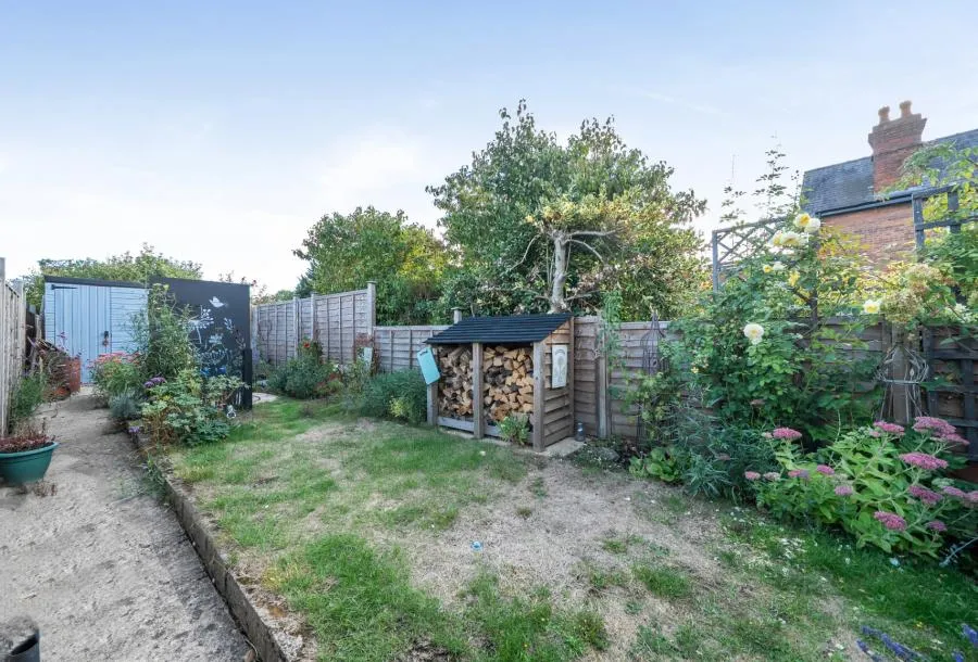 Hucclecote Road, Gloucester, GL3, photo 9