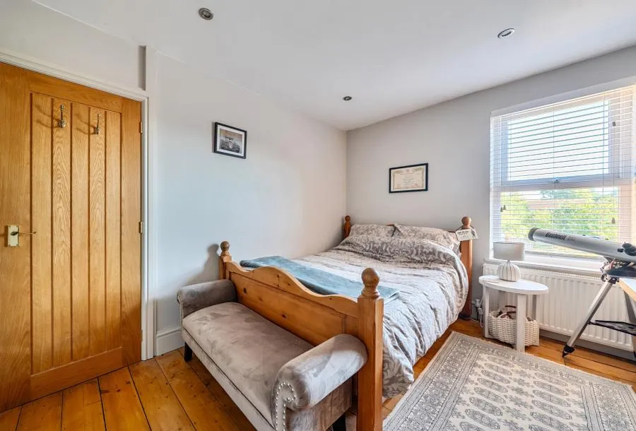 Hucclecote Road, Gloucester, GL3, photo 7