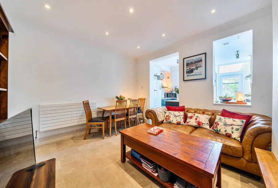 Hucclecote Road, Gloucester, GL3, photo 14