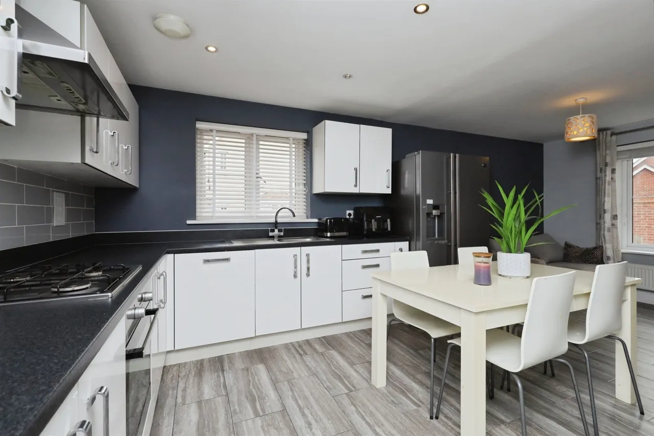 Berkley Avenue, Hailsham, BN27, photo 3