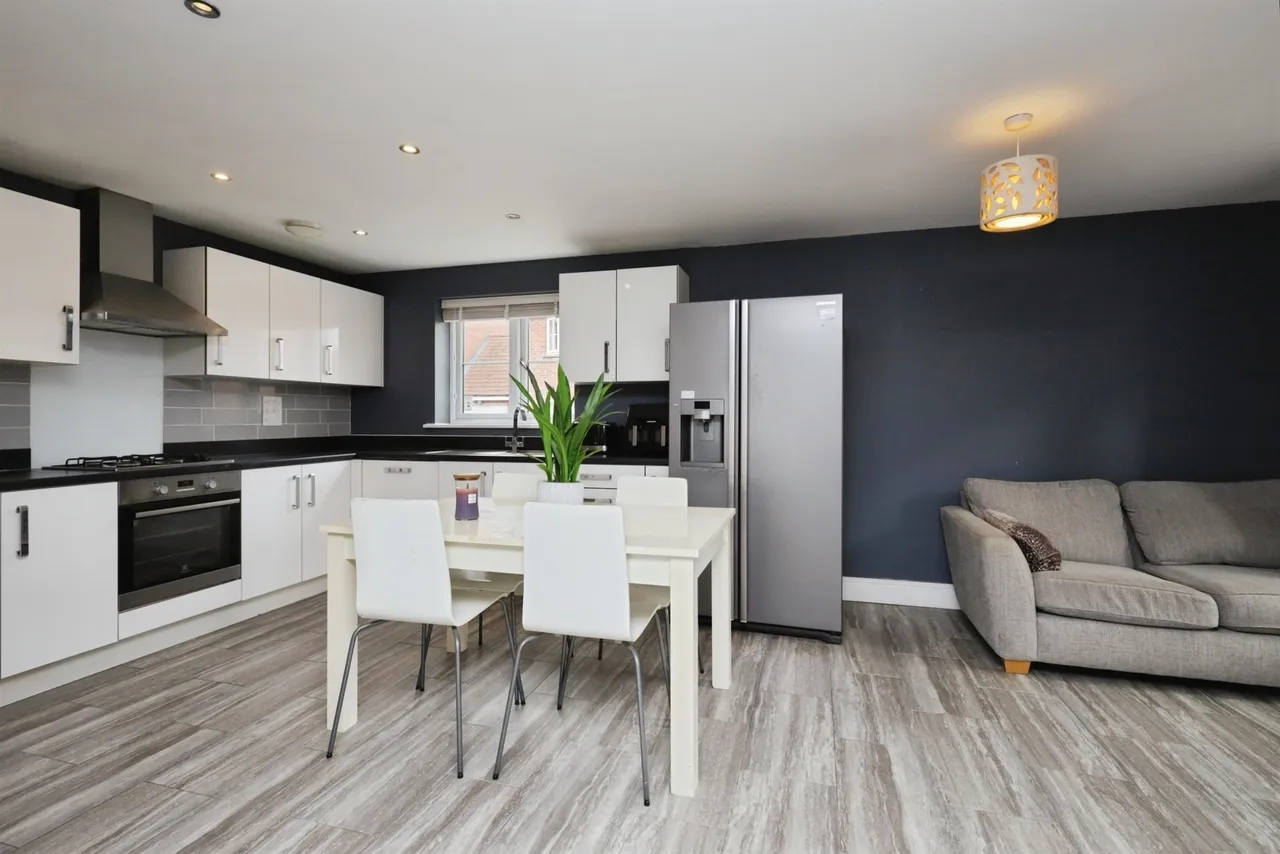 Berkley Avenue, Hailsham, BN27, photo 2