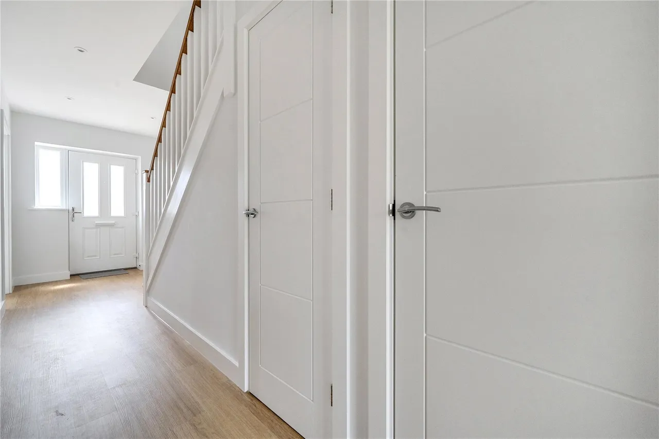 The Meadow, Swallowfield, Berkshire, RG7 1RJ, photo 11