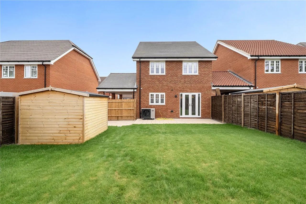 The Meadow, Swallowfield, Berkshire, RG7 1RJ, photo 6