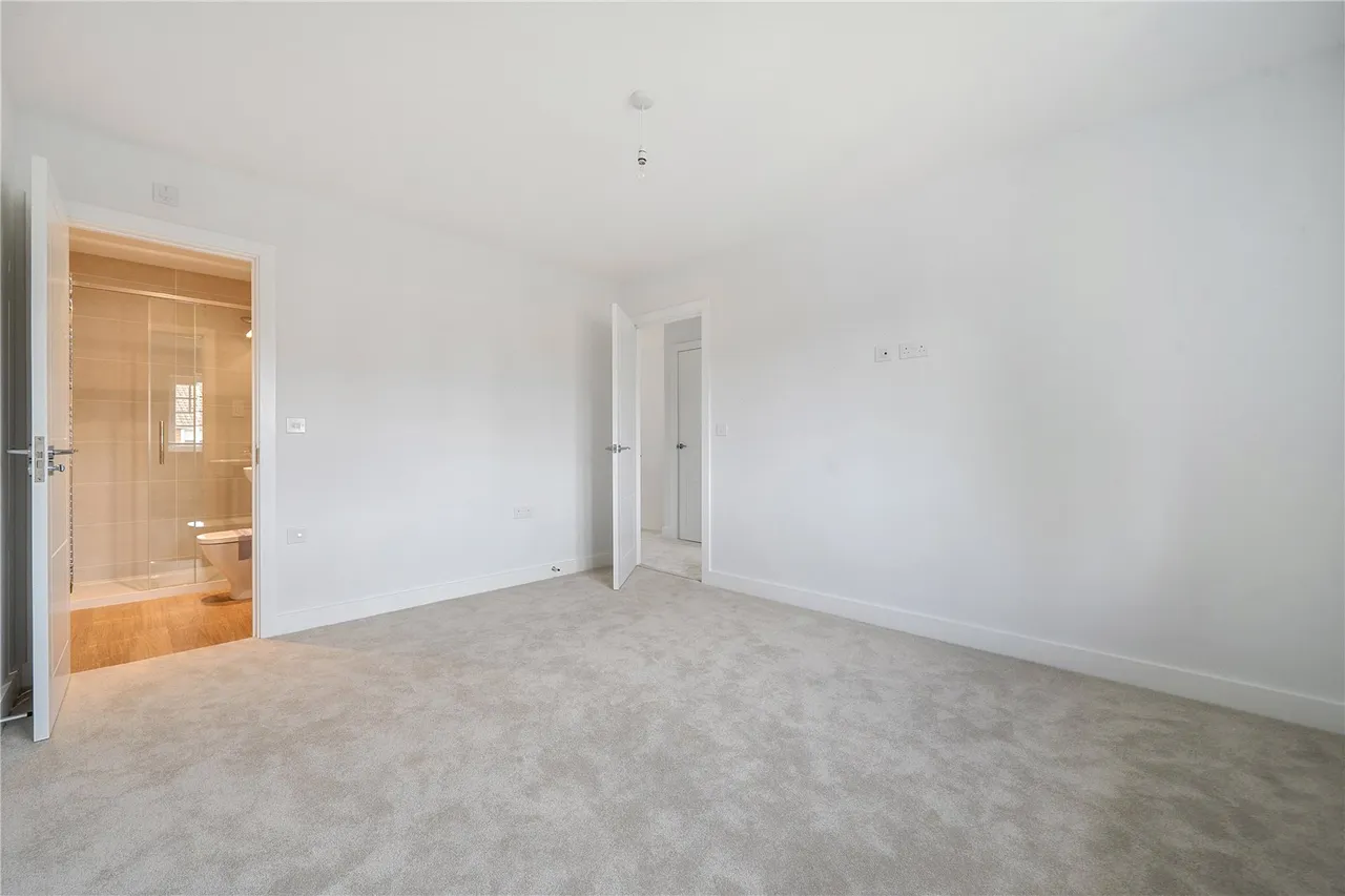 The Meadow, Swallowfield, Berkshire, RG7 1RJ, photo 8