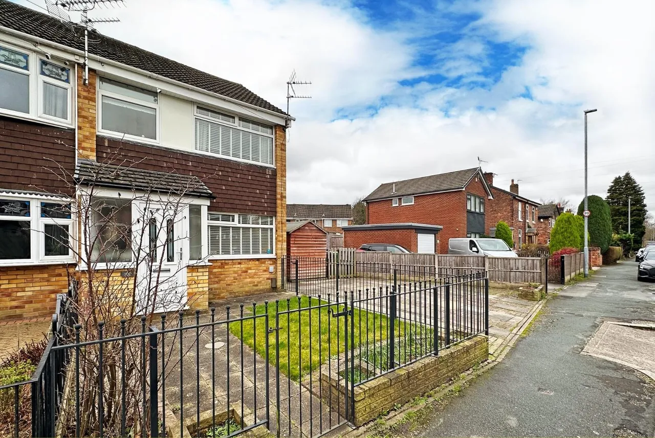 Shady Lane, Baguley, Manchester M23 9NA, photo 25