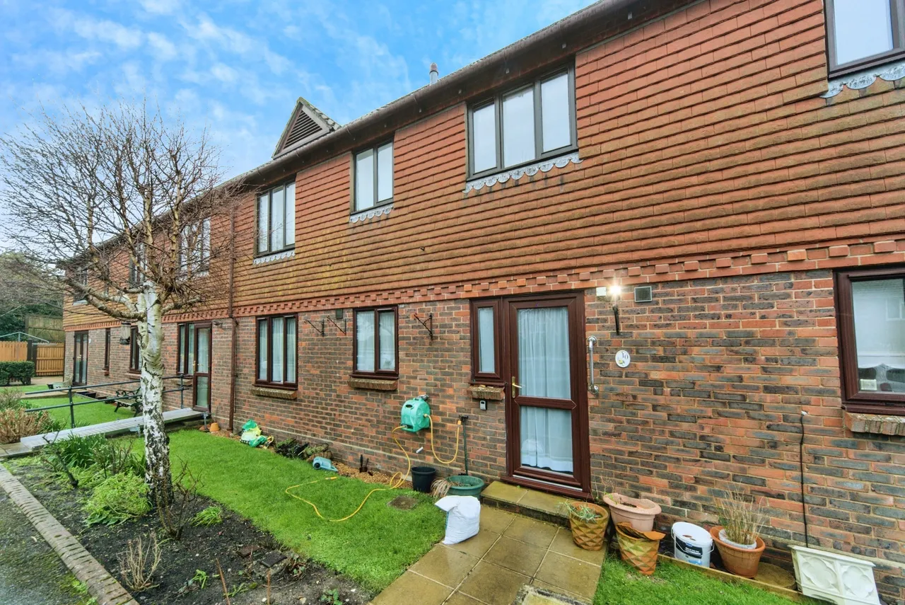 2 bed flat for sale, Church Bailey, Pevensey, BN24