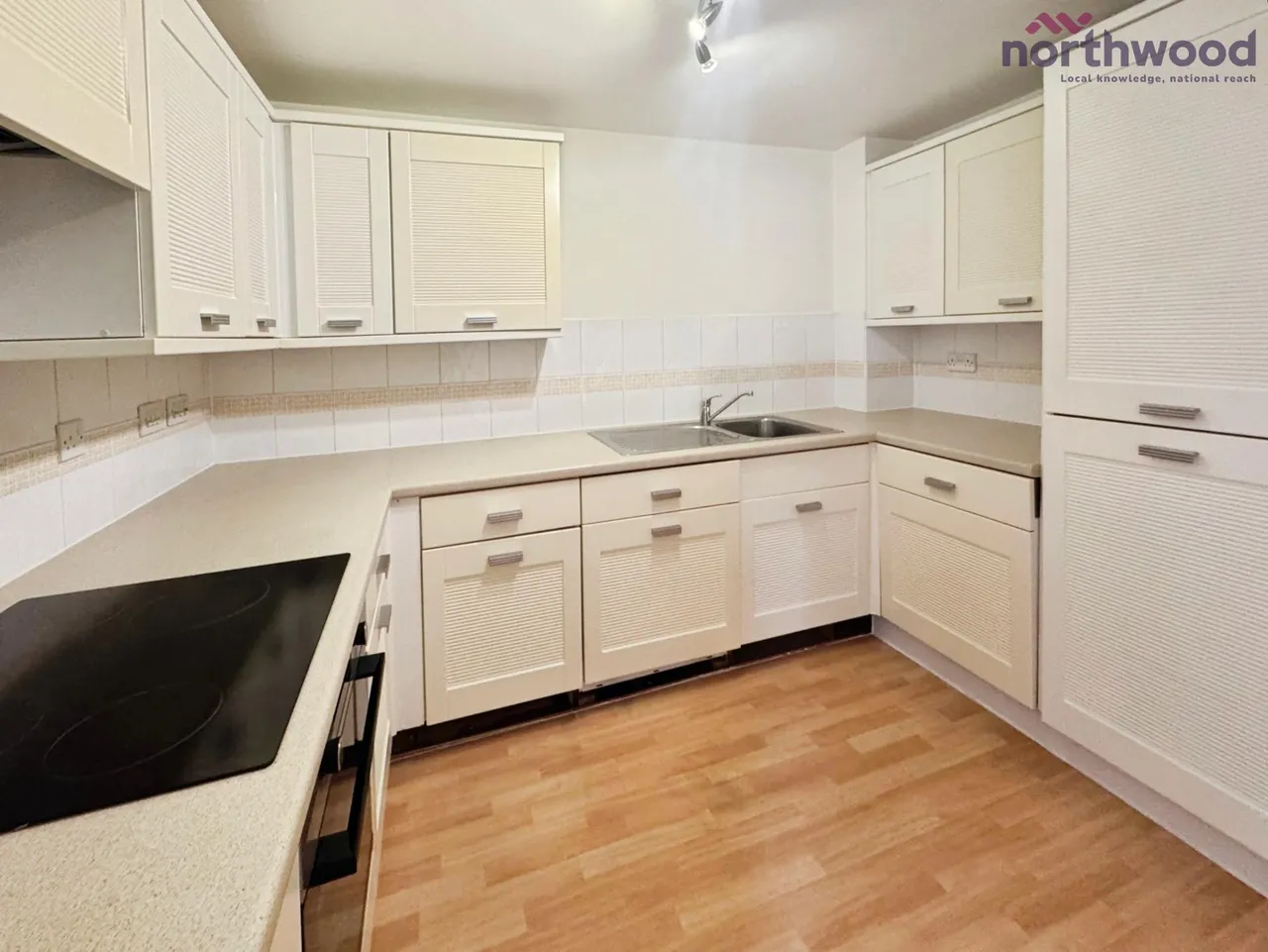 Ashdown House, Chandlers Ford, SO53, photo 9
