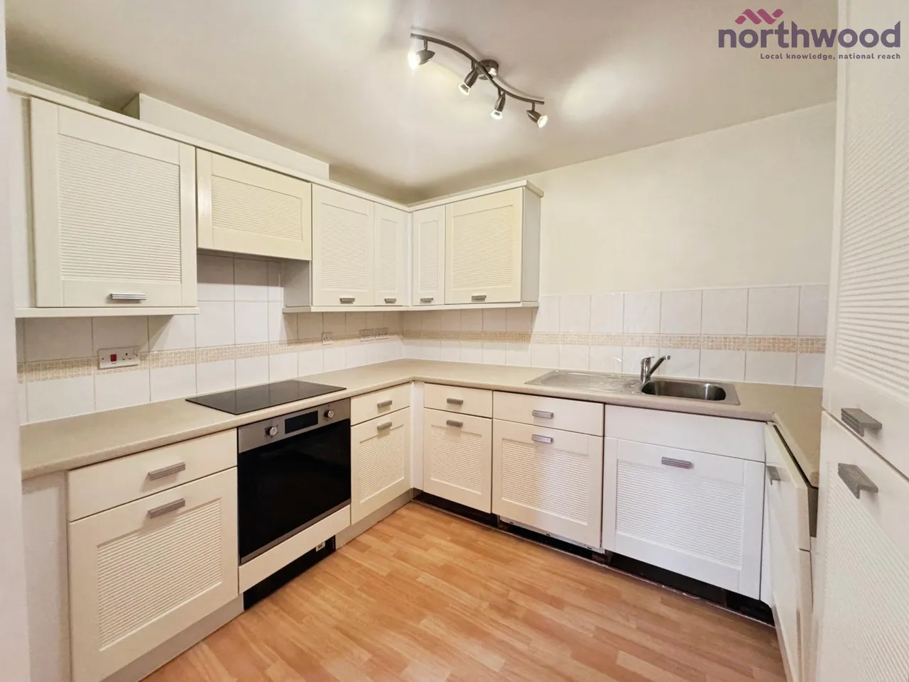 Ashdown House, Chandlers Ford, SO53, photo 7