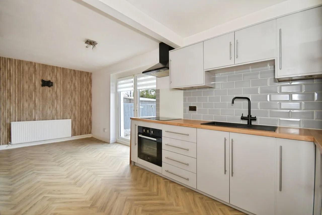 Ash Grove, CHESTERFIELD, Derbyshire, S43, photo 5