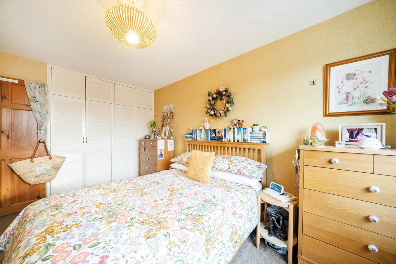 Court Road, SE9, photo 23