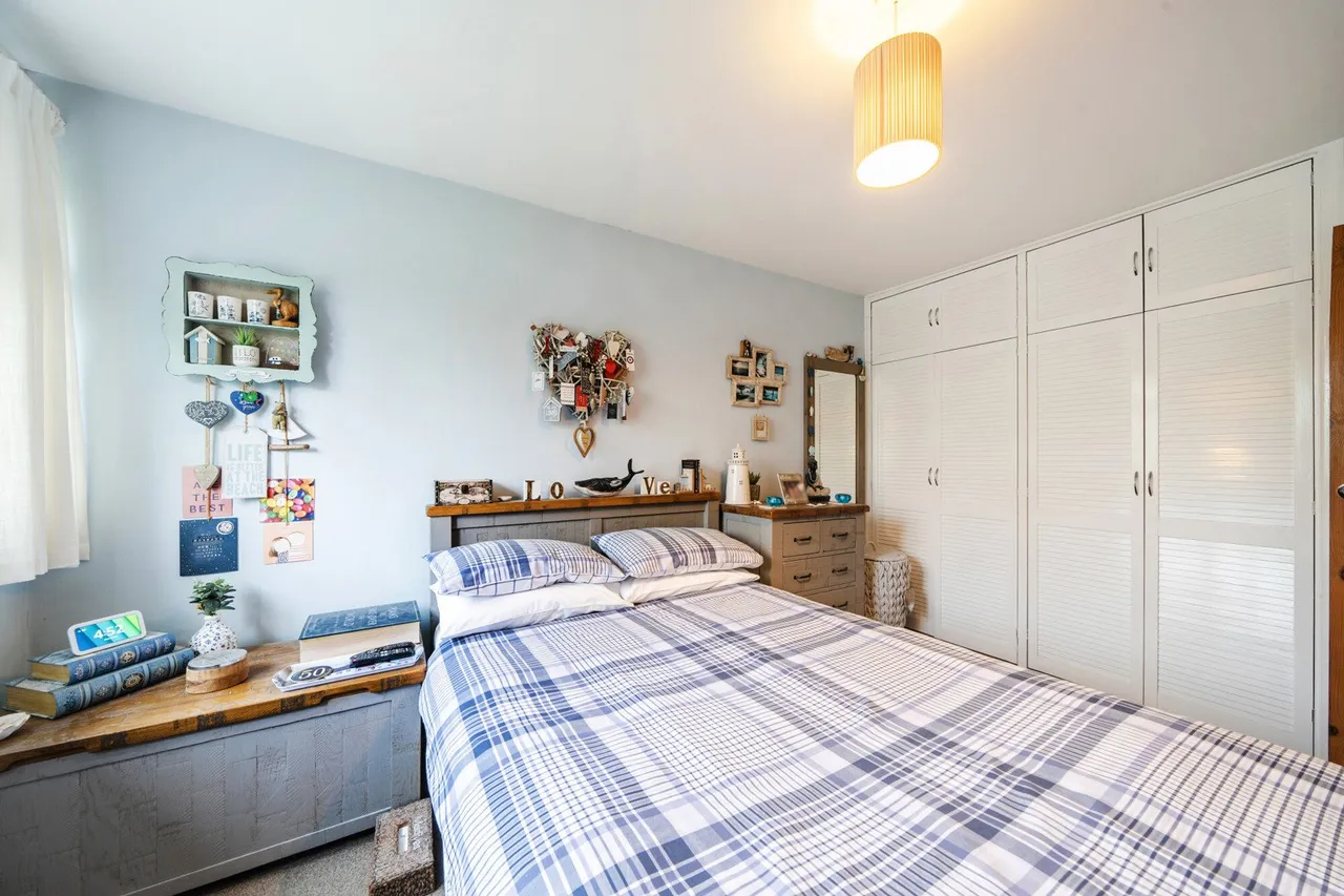 Court Road, SE9, photo 21