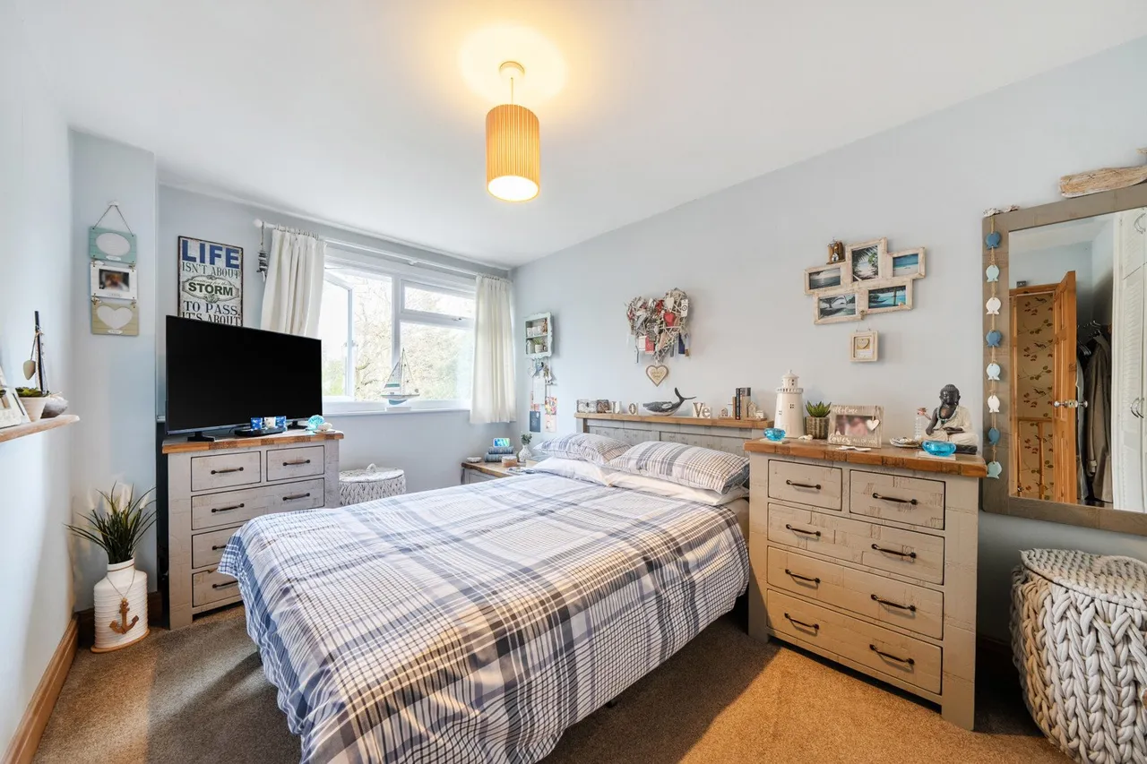 Court Road, SE9, photo 18
