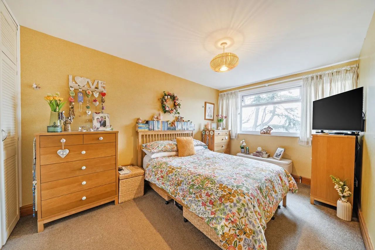 Court Road, SE9, photo 11