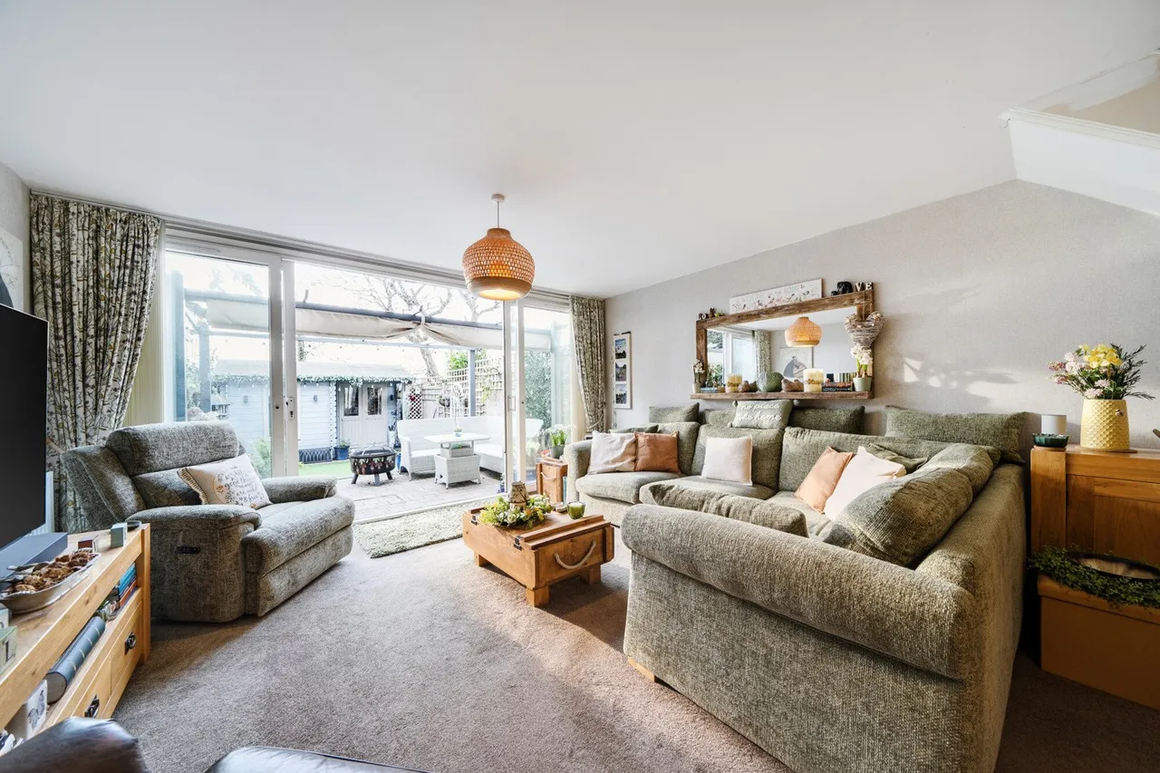 Court Road, SE9, photo 7