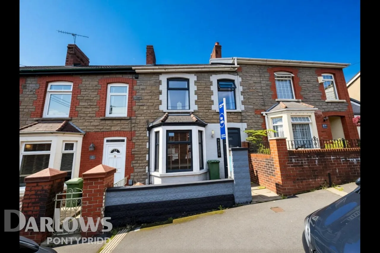 3 bed house for sale, Mound Road, Pontypridd