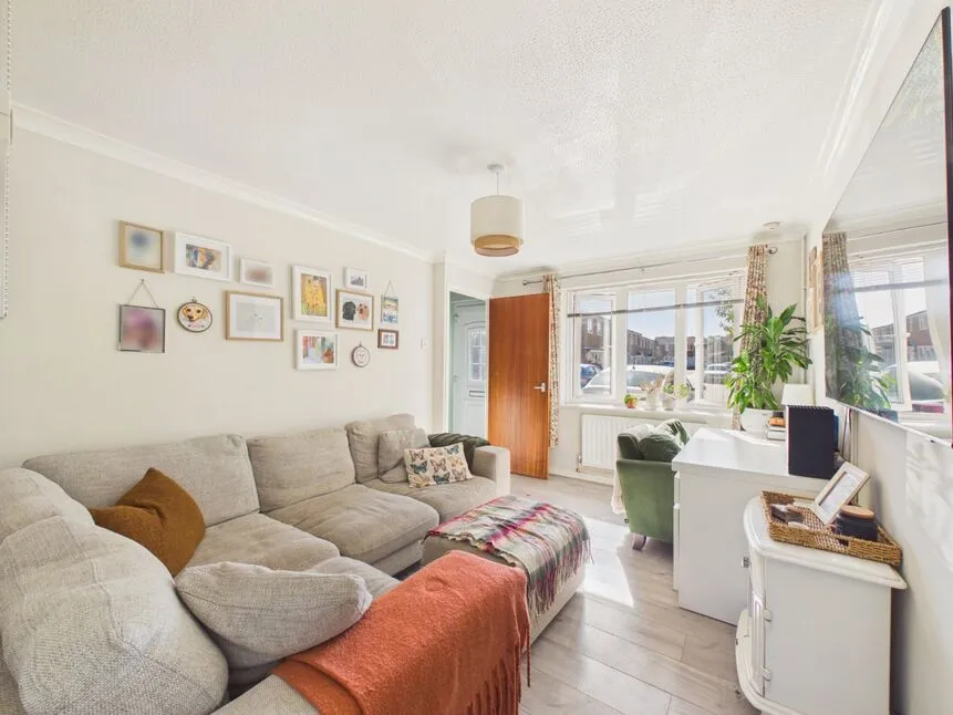 Wood Cottage Lane, Folkestone, CT19, photo 3
