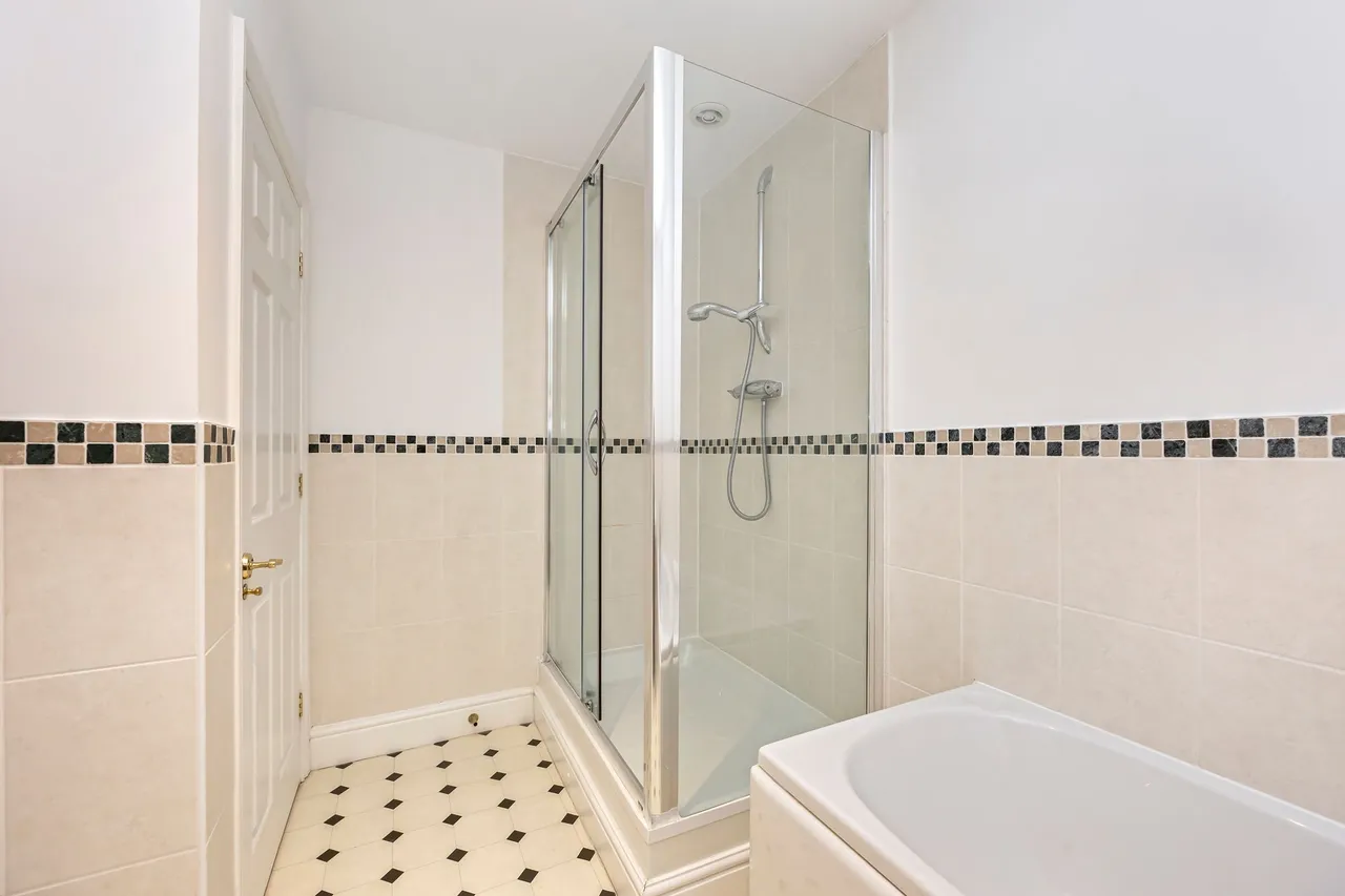 Potters Place, Horsham, RH12, photo 12