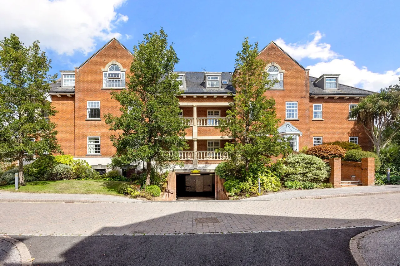 Potters Place, Horsham, RH12, photo 17