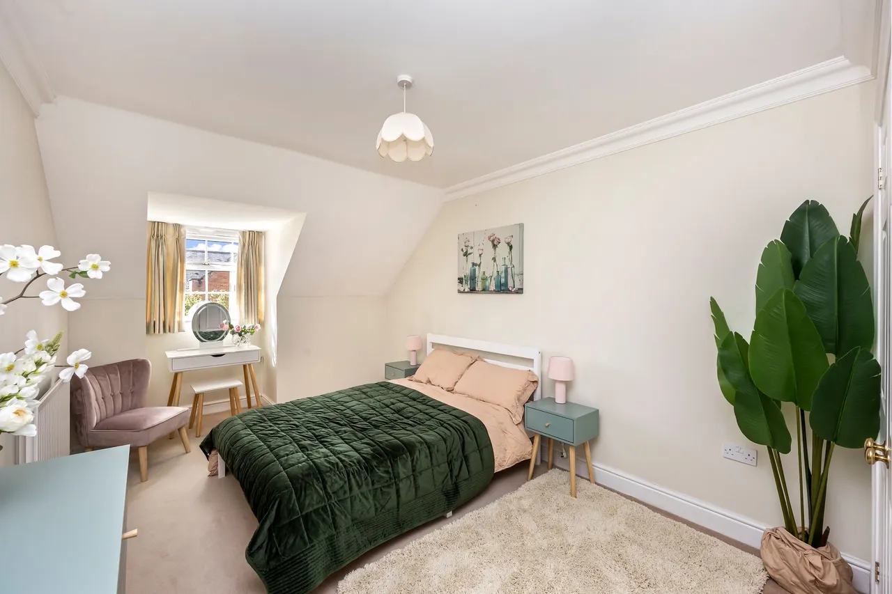 Potters Place, Horsham, RH12, photo 10