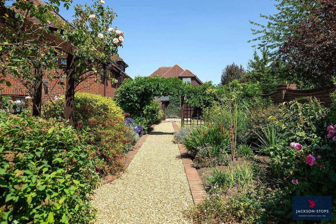 Church Road, Westoning, MK45, photo 23