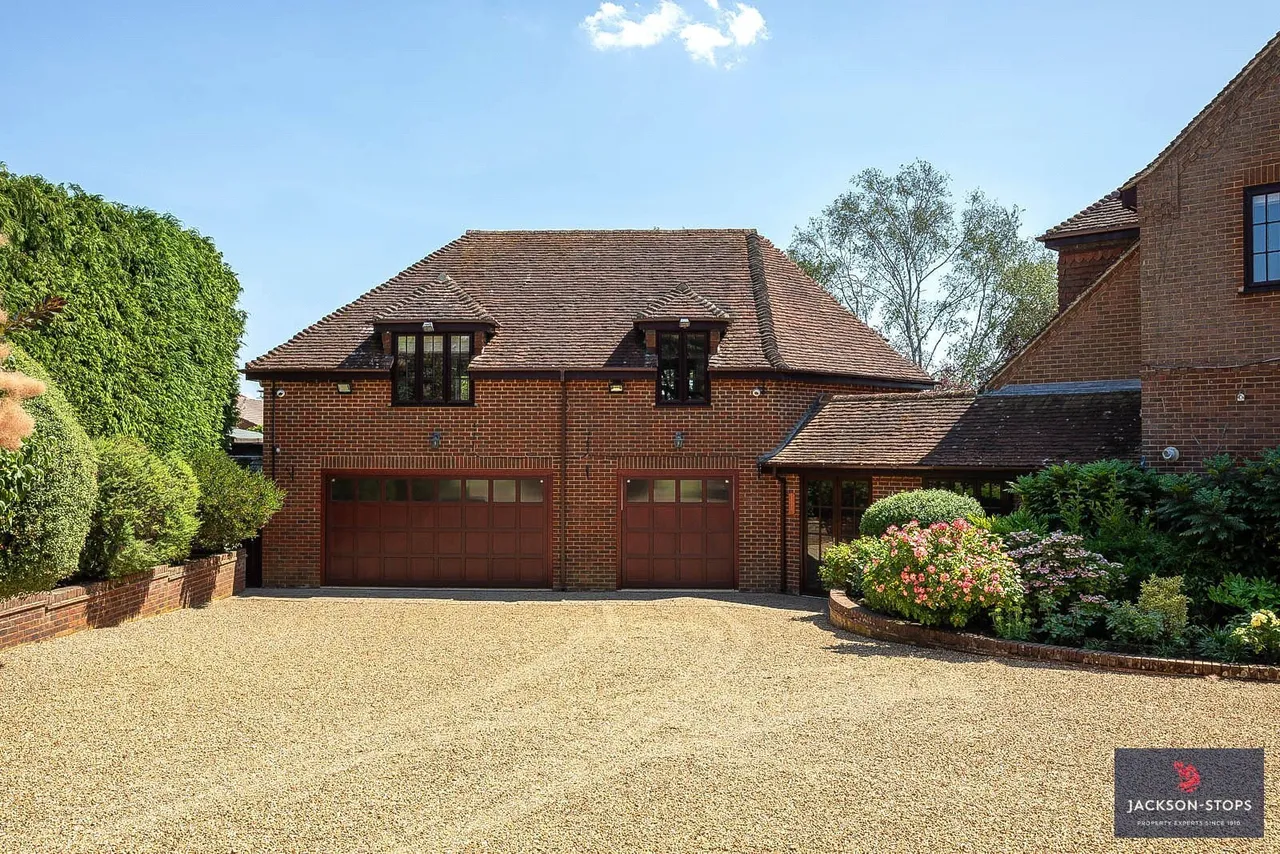 Church Road, Westoning, MK45, photo 33