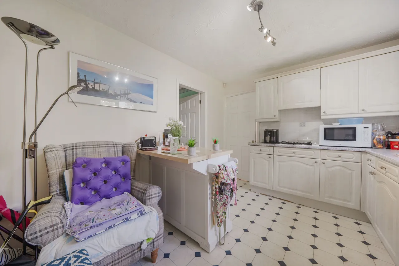 9 Dahlia Close, Cheshunt, Waltham Cross, Hertfordshire, EN7 6NR, photo 15