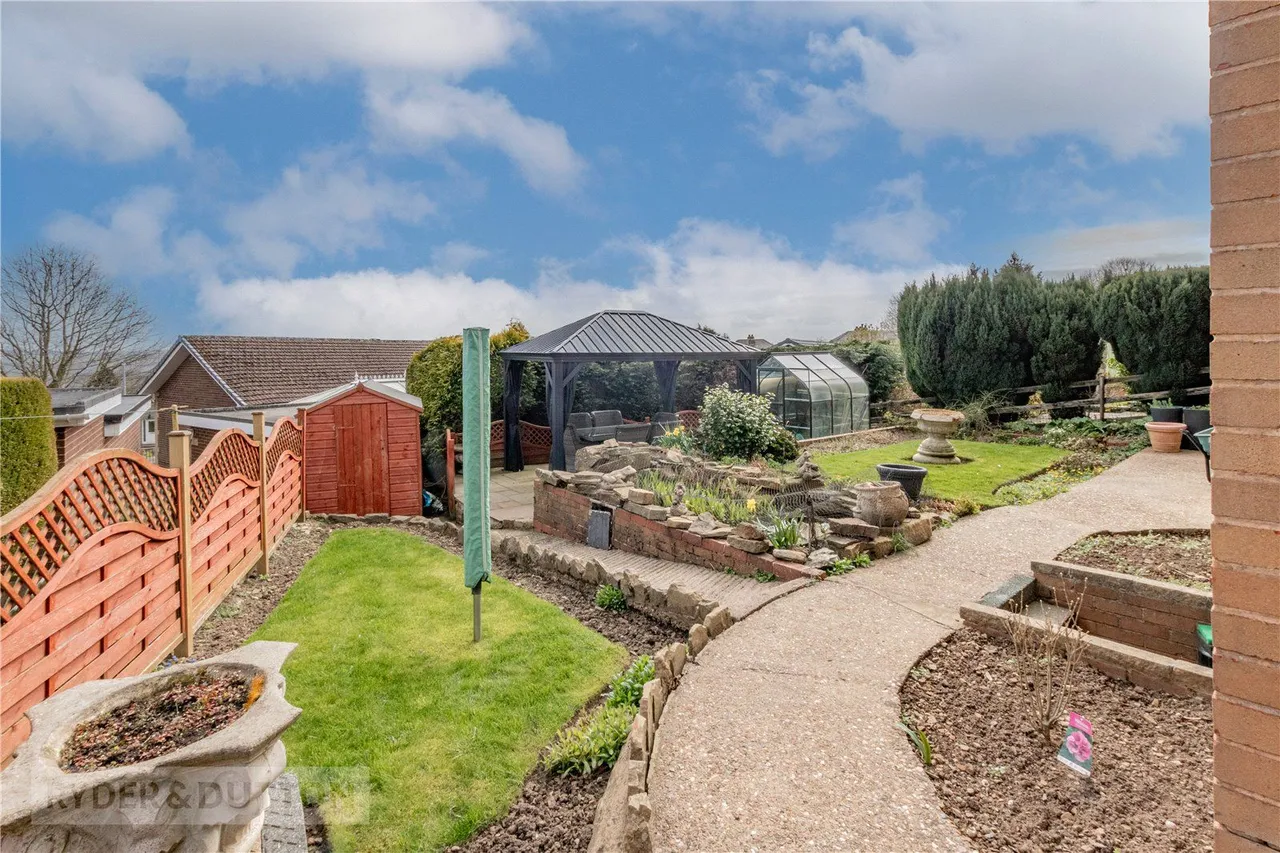 Gleneagles Way, Fixby, HD2, photo 14