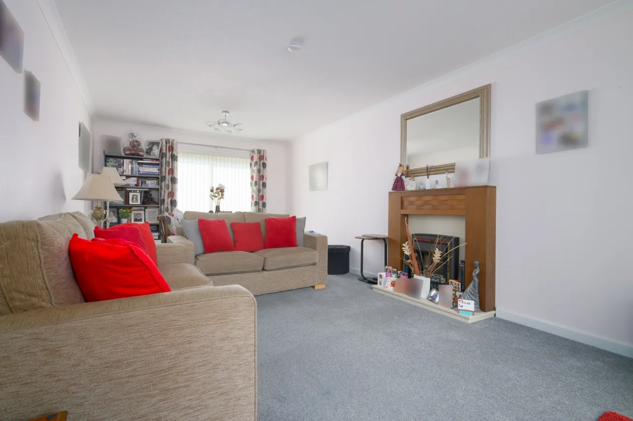 Wayfarers Drive, Dalgety Bay, KY11 9GE, photo 2