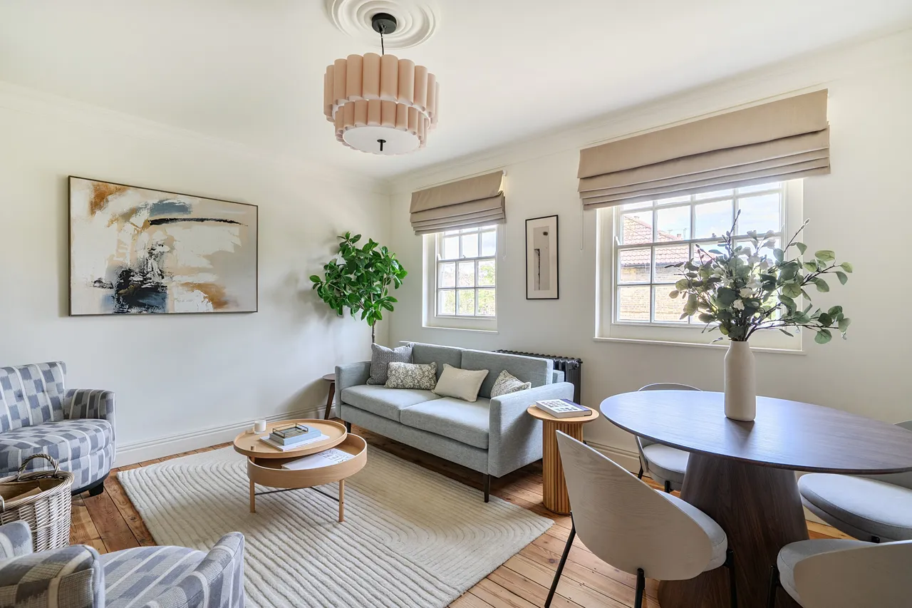 34 Hill Farm Road, London, photo 2