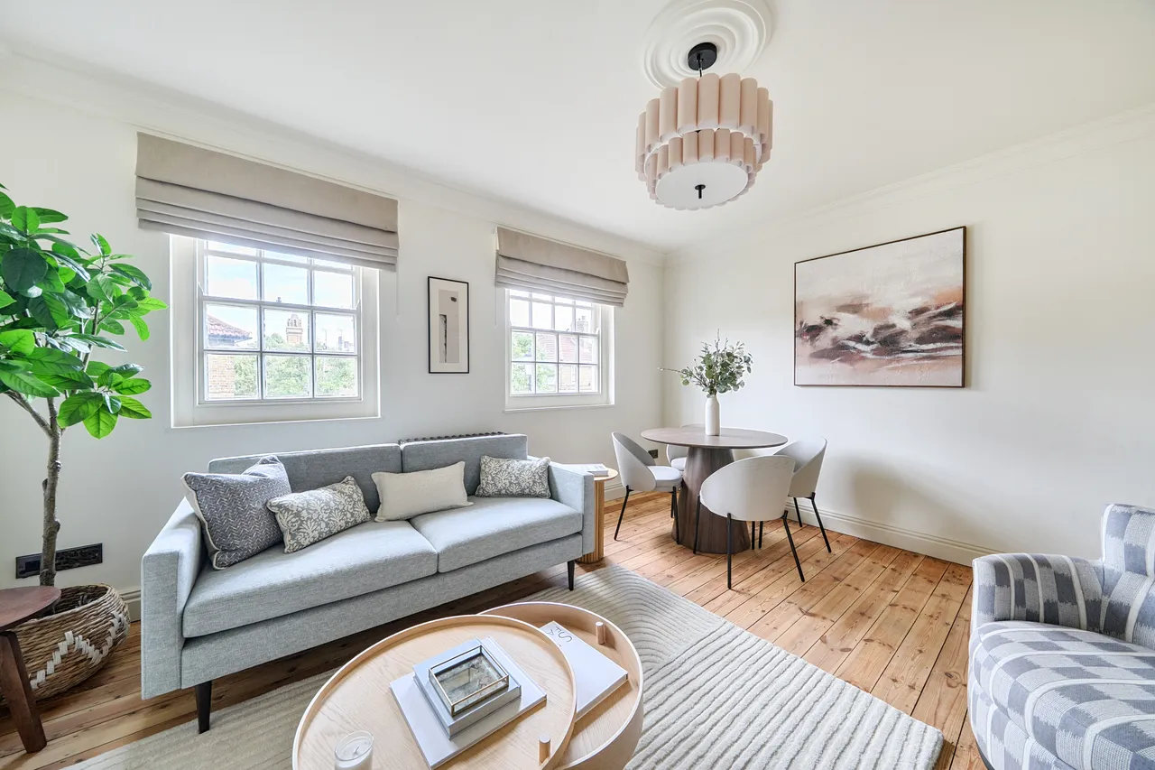 34 Hill Farm Road, London, photo 10