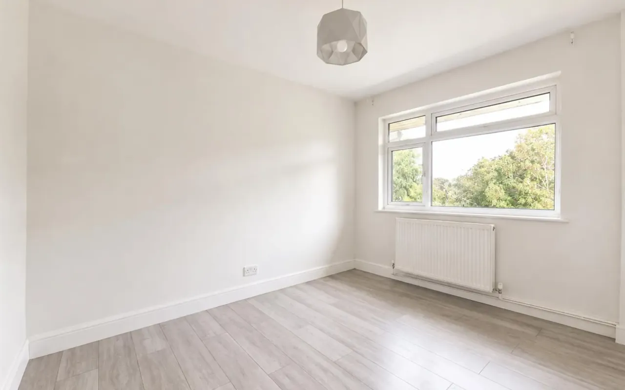 High Street, Southgate, N14, photo 10