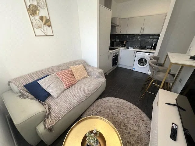 East Parade, Bradford, BD1, photo 2
