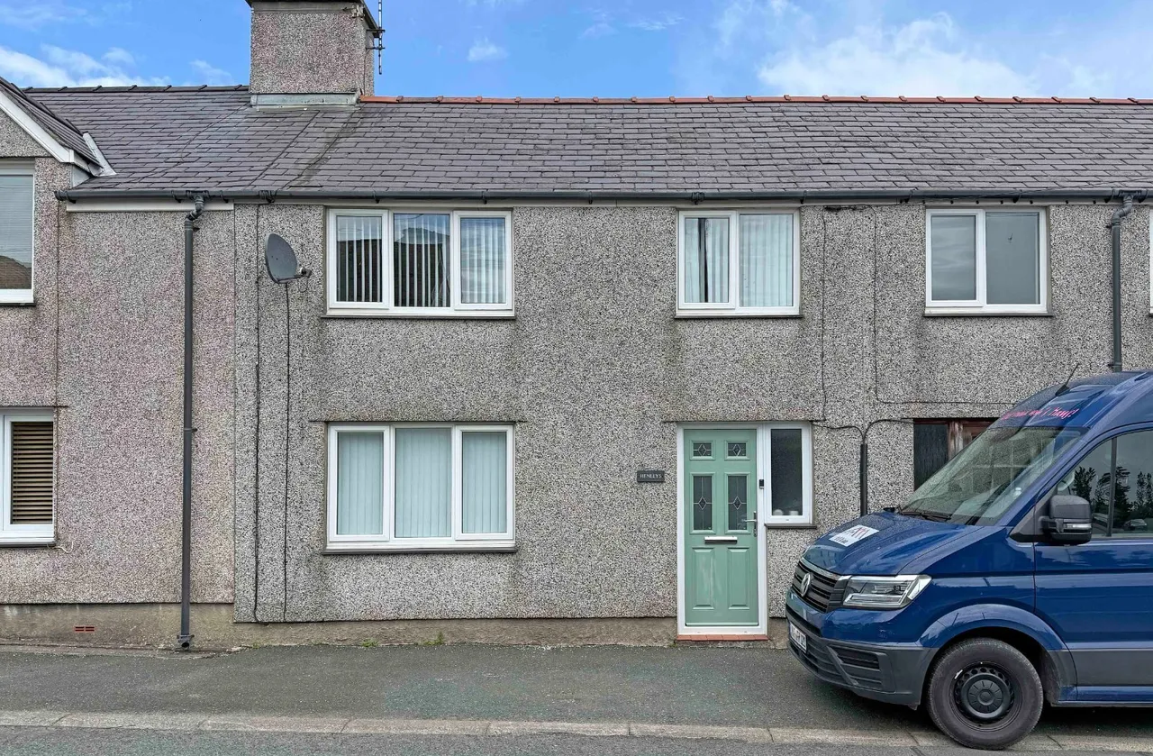 3 bed house for sale, Chapel Street, Newborough