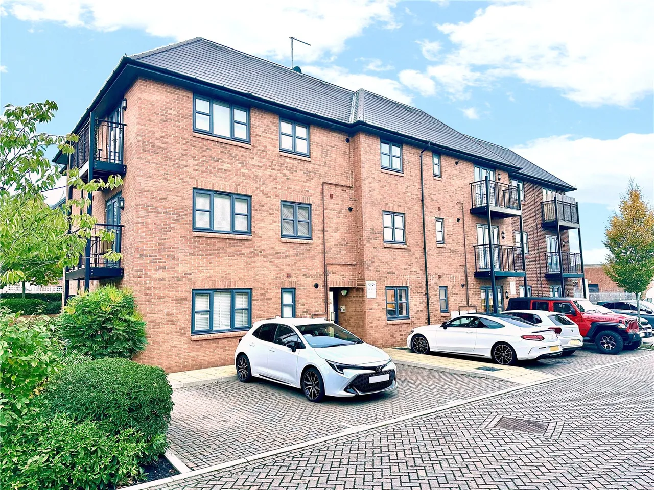 1 bed flat for sale — Carter Court, Hook, Hampshire, RG27 9GH
