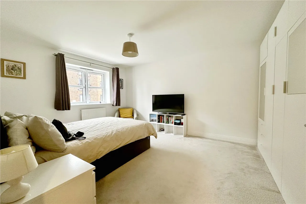 Carter Court, Hook, Hampshire, RG27 9GH, photo 5