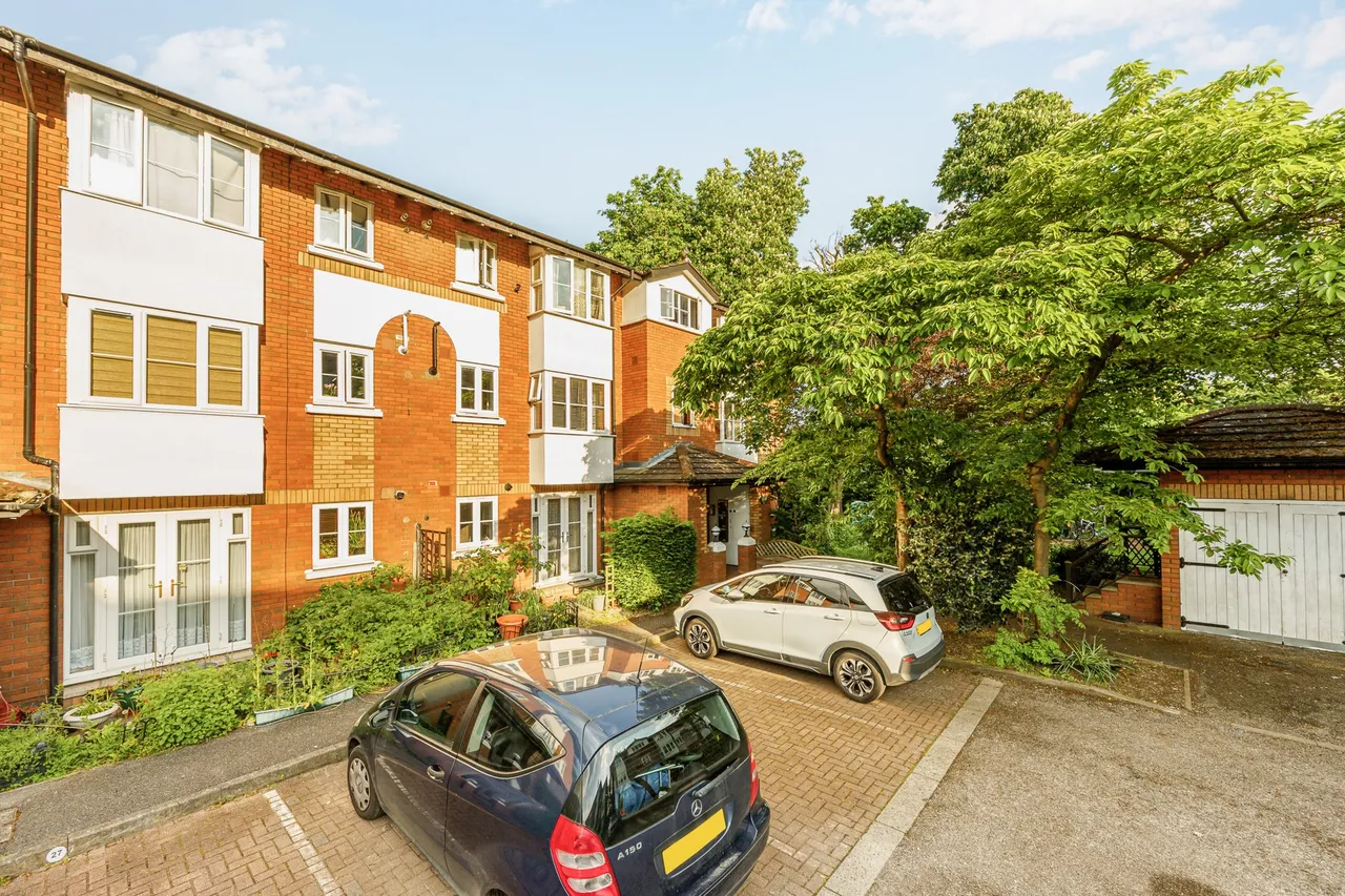 Beechwood Grove, Acton, W3 7HX, photo 11